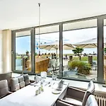 Hotel Ambassador & 4*