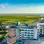 Ambassador & Hotel 4*