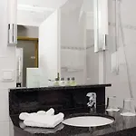 Ambassador & Hotel 4*
