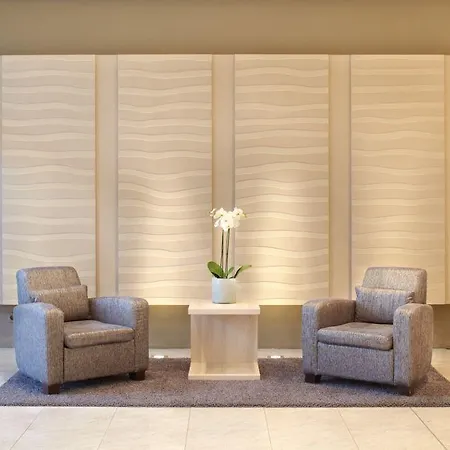 Hotel Ambassador & 4*