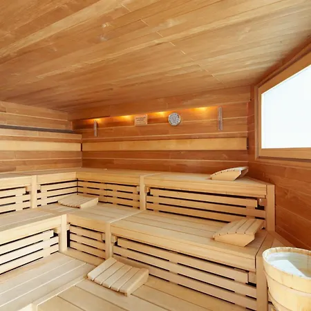 酒店 国宾酒店及spa 4*