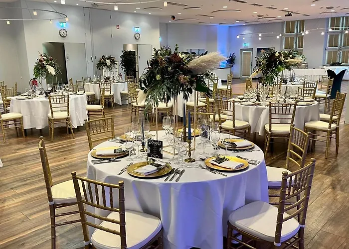 Ambassador & 4* Böhl