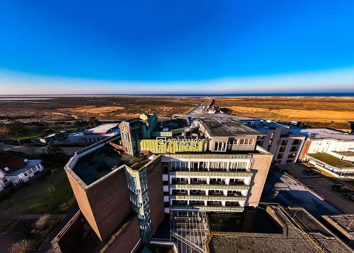 Ambassador & Hotel 4*