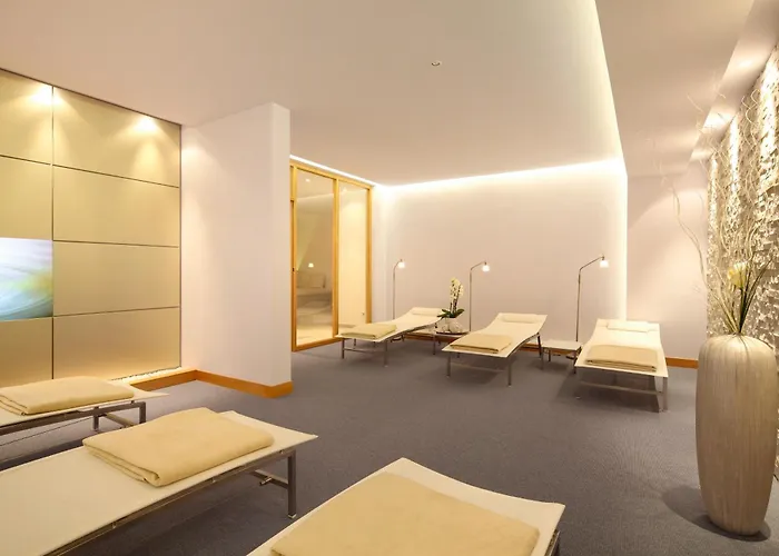 Ambassador & Hotel 4*