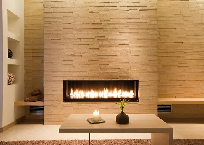 Ambassador & 4* Böhl