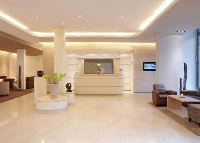 Ambassador & 4* Böhl