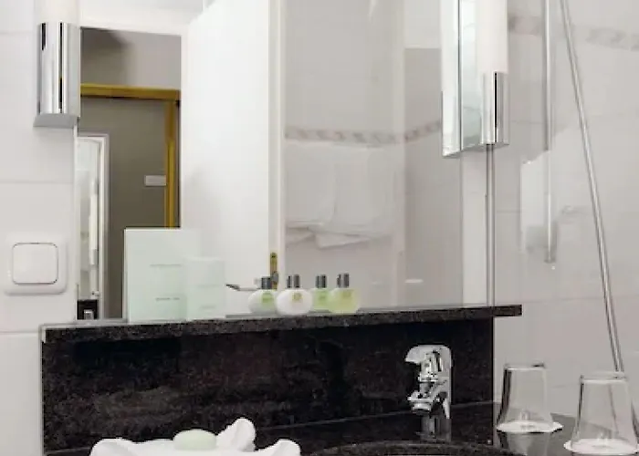 Ambassador & Hotel 4*